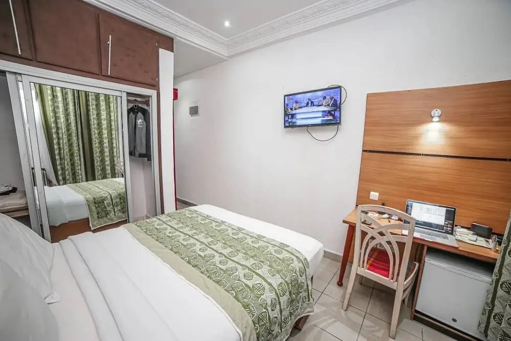 Standard Double room (full double bed)