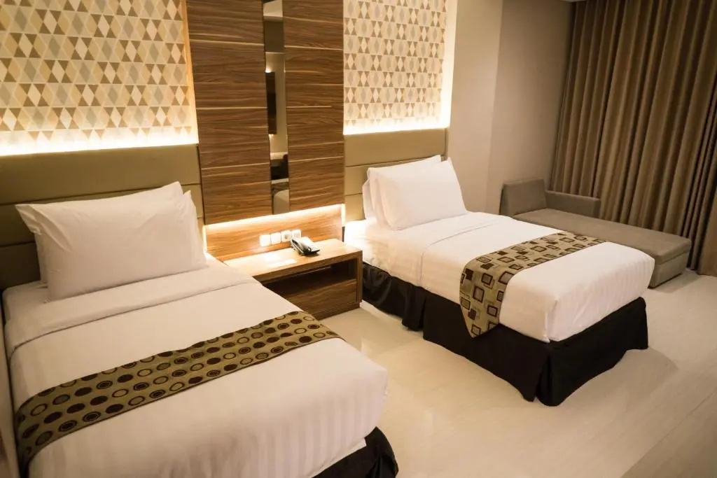 Deluxe Double room (full double bed)
