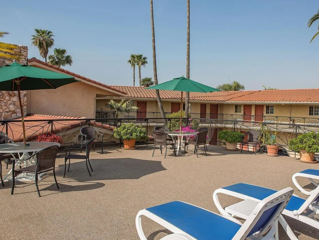 Safari Inn Burbank/Universal, a Coast Hotel - Chambres