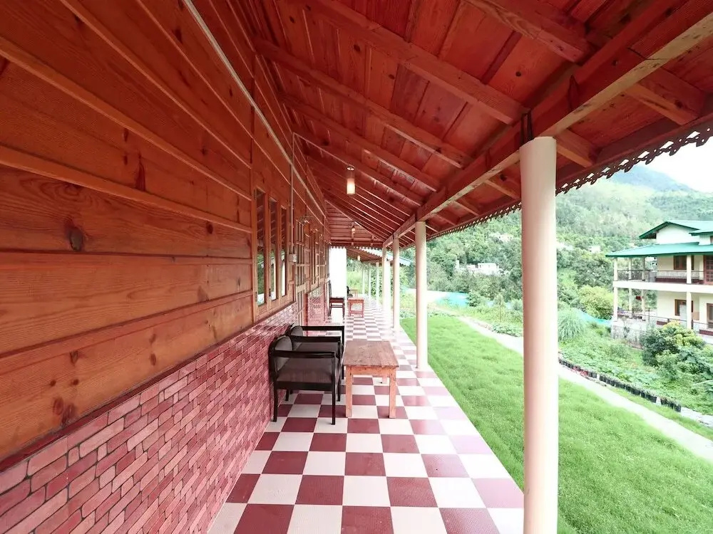 Leela Palace Cottage by OYO Rooms