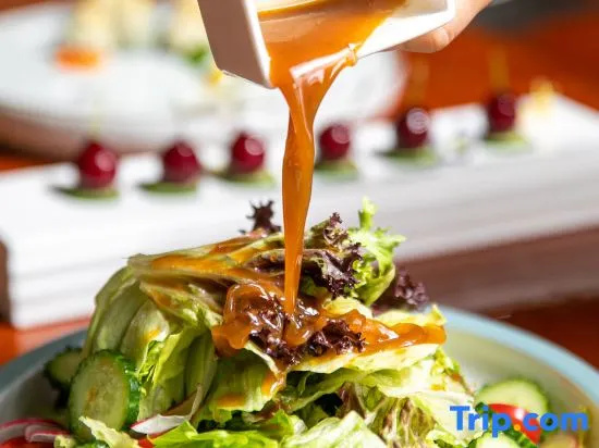 Food & Beverage