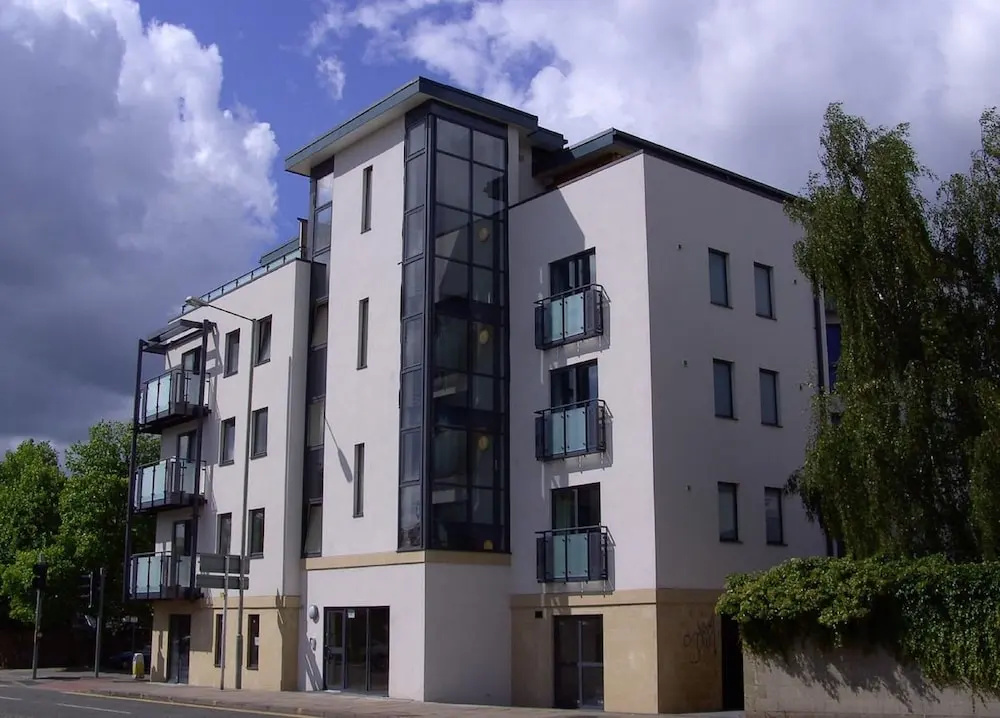 Cheltenham Plaza Apartments