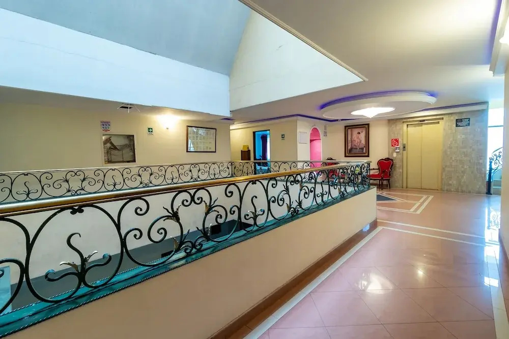 Hotel photo 12