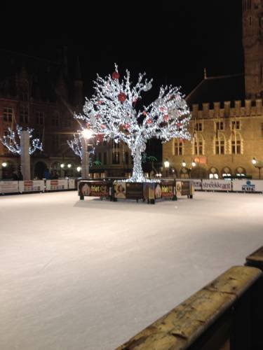 Bruges Grande Place image