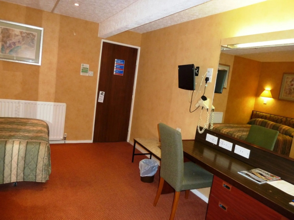 Lobby & Reception