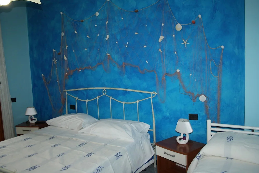 Standard Triple room with balcony
