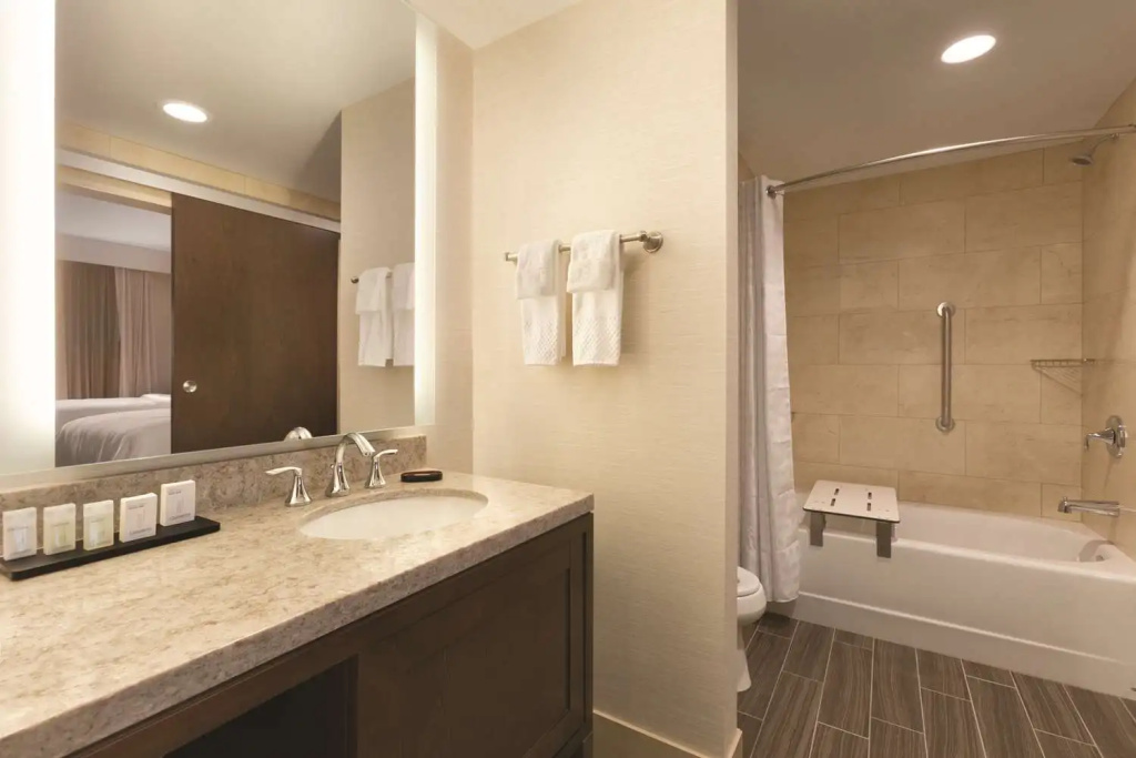 Embassy Suites by Hilton Akron Canton Airport - Chambres