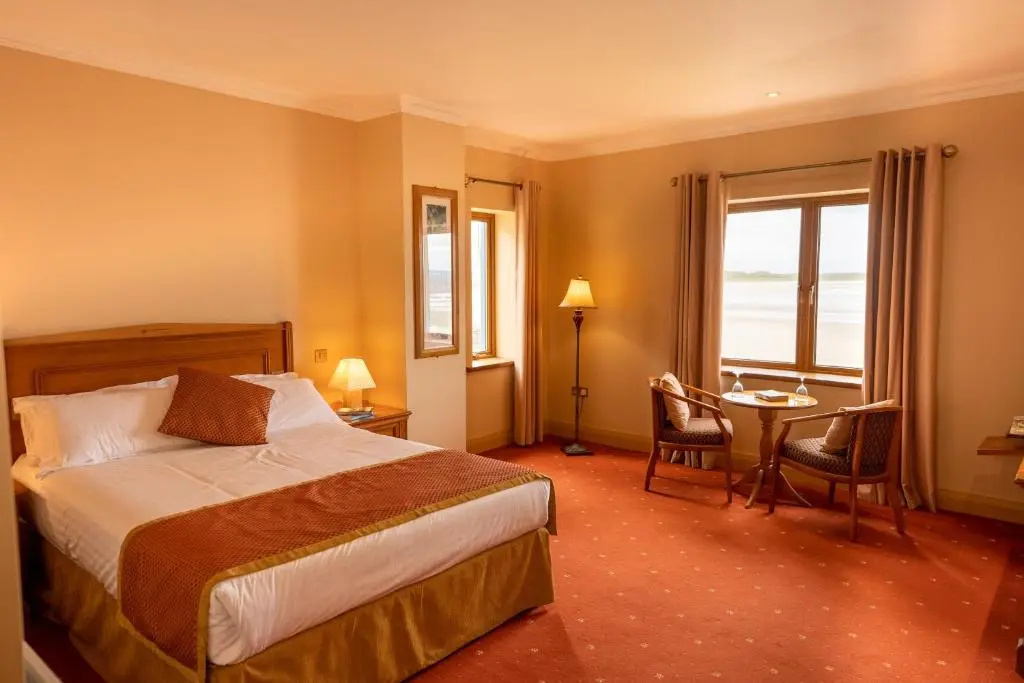 Standard Double room with sea view (full double bed)