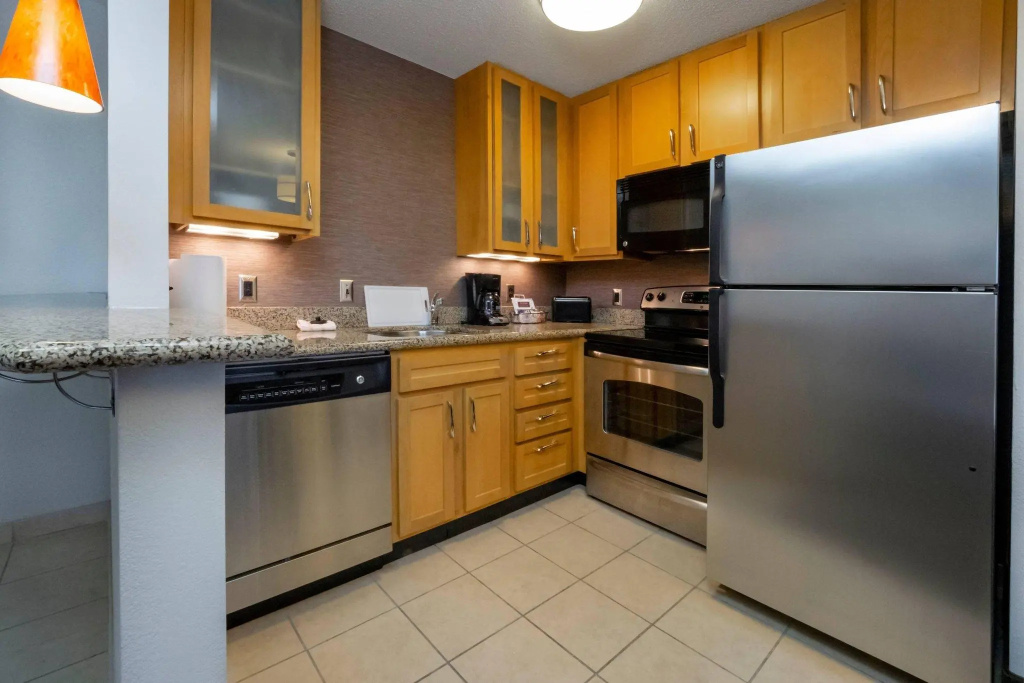 1 Bedroom Double Suite (full double bed)