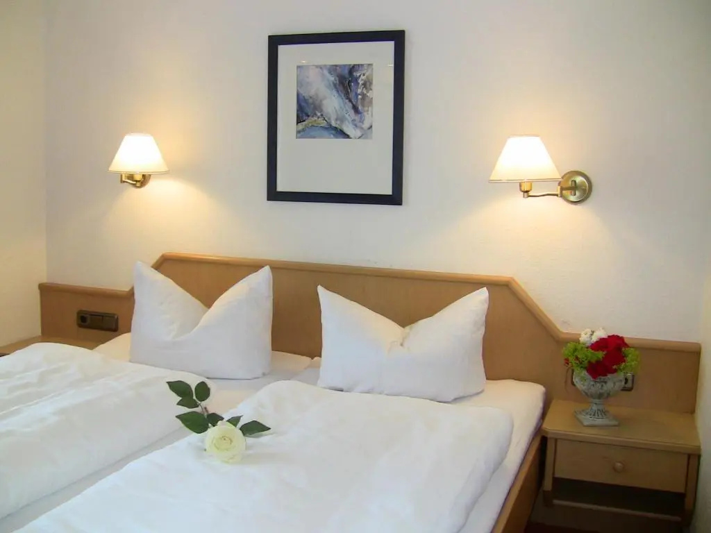 Standard Double room with balcony (full double bed)