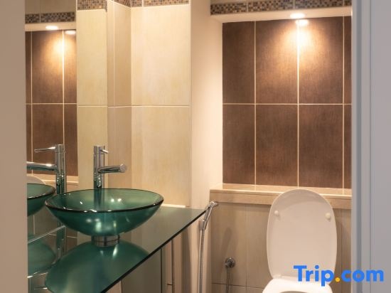 Двухместный люкс Business c 1 комнатой (двуспальная кровать) в Staybridge Suites Dubai Internet City, an IHG Hotel