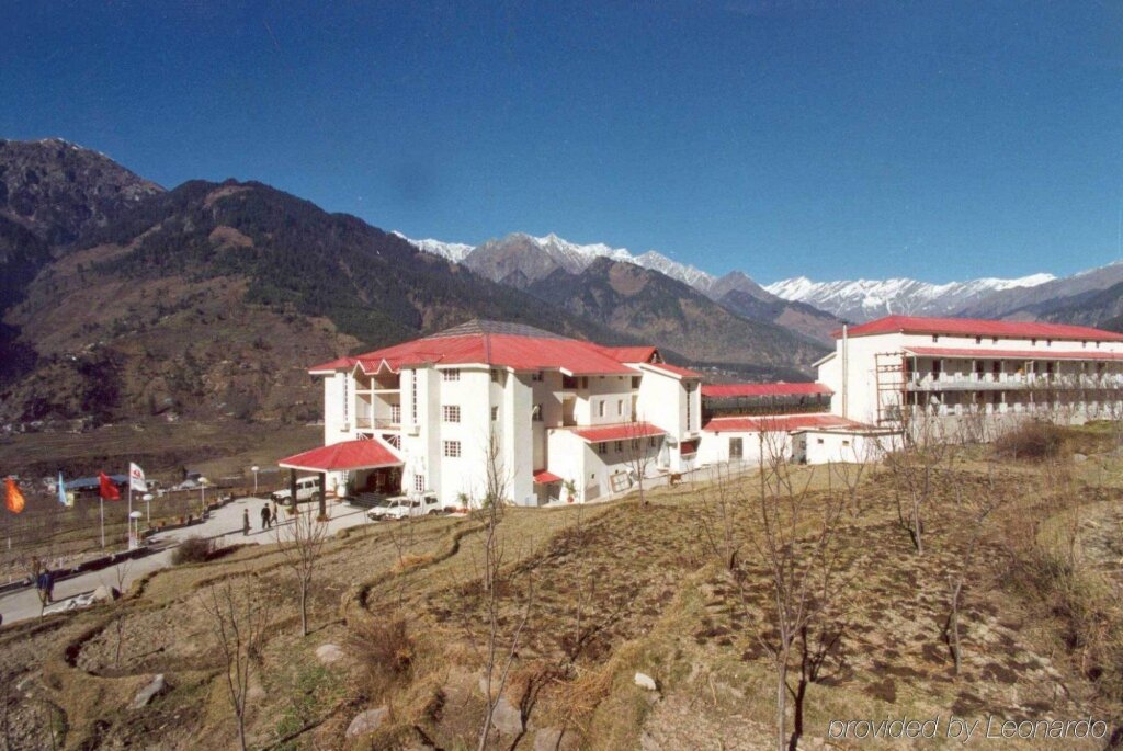 Club Mahindra Resort - Snow Peaks, Manali Resort, Himachal Pradesh image