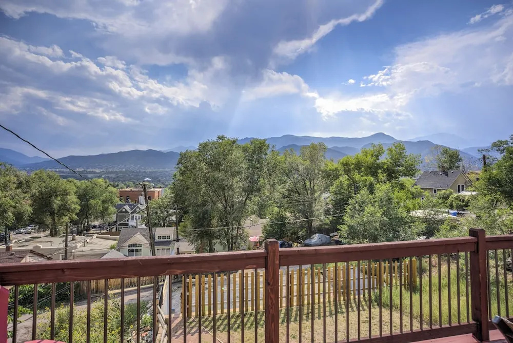 2brdowntown Occmountain Views & Grill