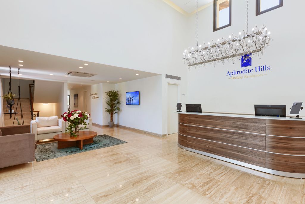 Lobby & Reception
