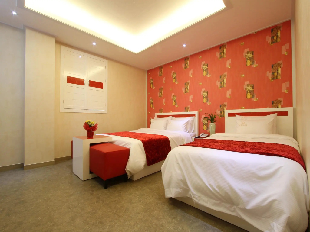 Deluxe Double room (twin beds)