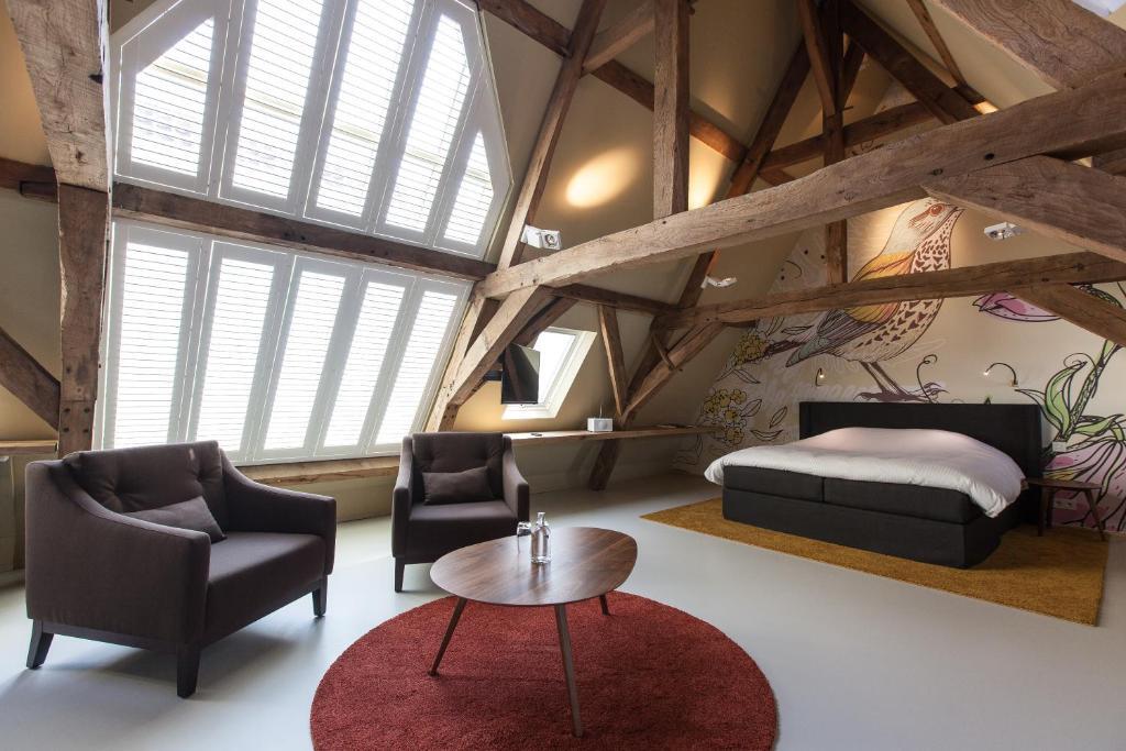 La Suite by null