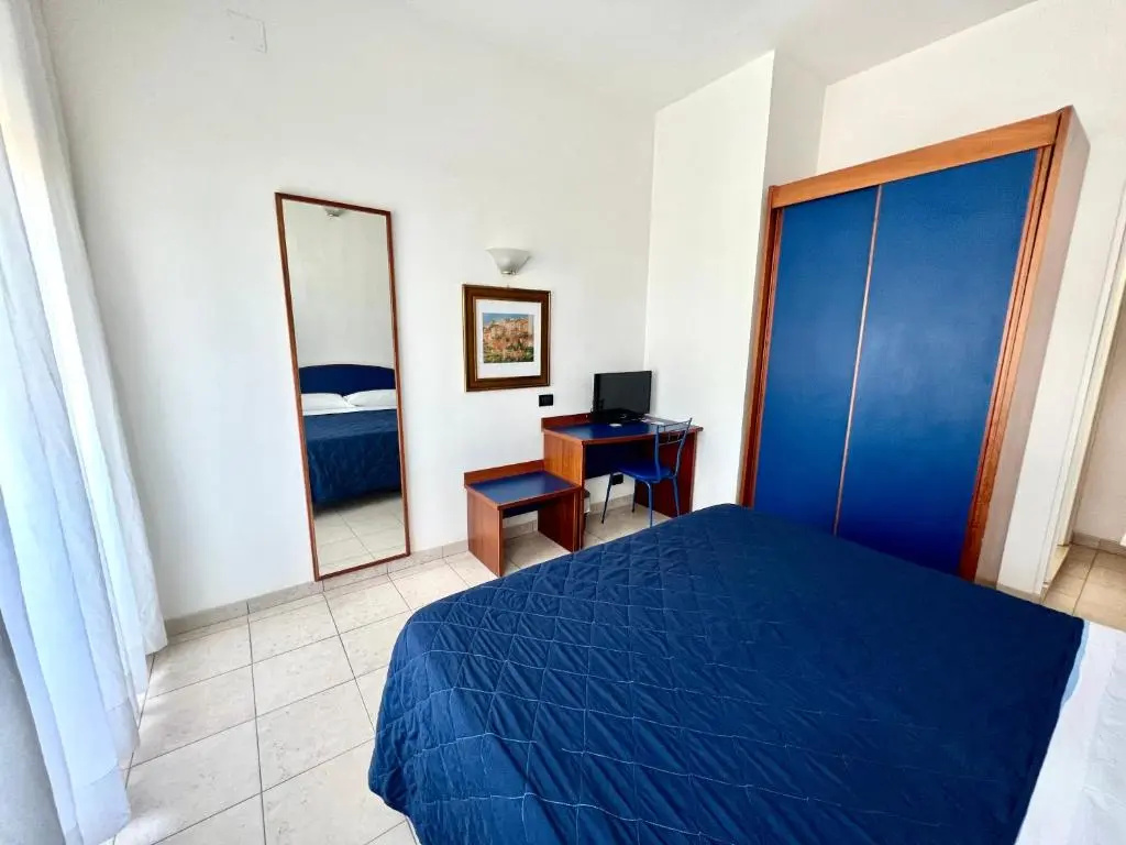 Economy room