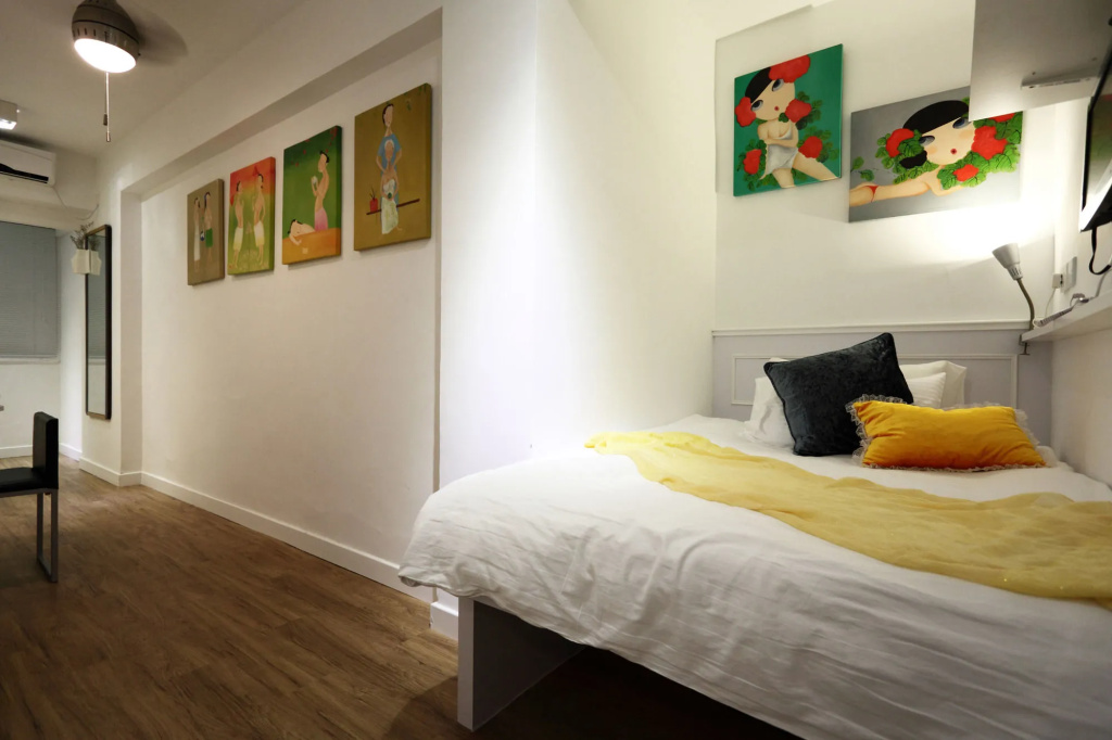 Bedroom