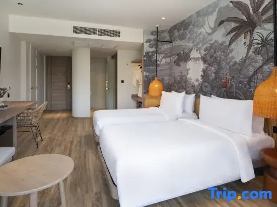Deluxe Double room with pool view (twin beds)