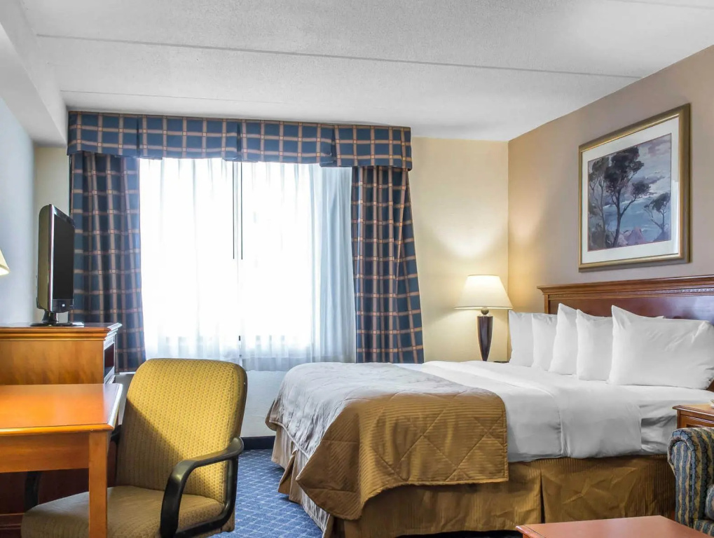 Clarion Hotel & Conference Center Ronkonkoma MacArthur Airport - Chambres
