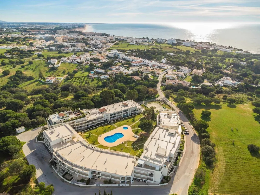 Balaia Residence 2 Bedroom Penthouse With Pool