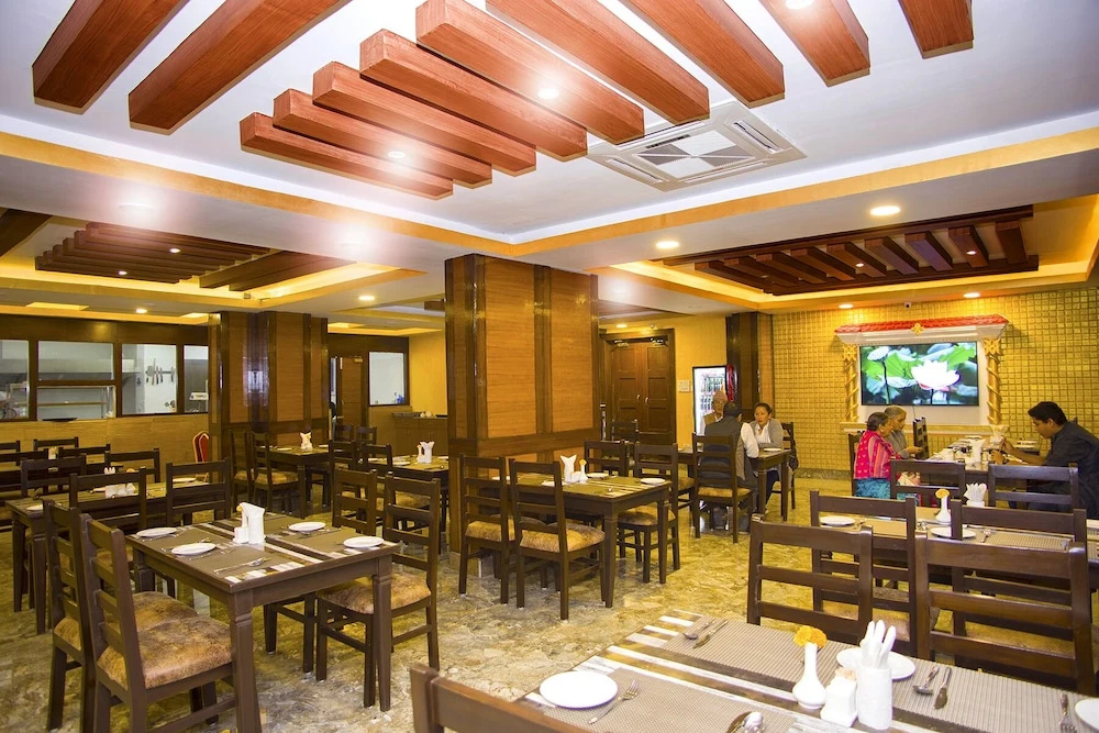 Food & Beverage