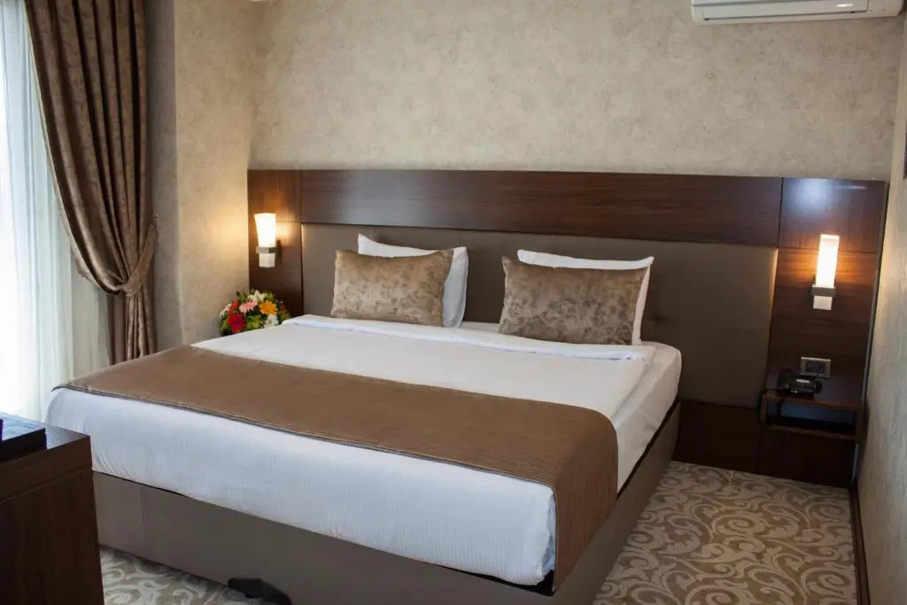 Superior Double room with balcony (full double bed)