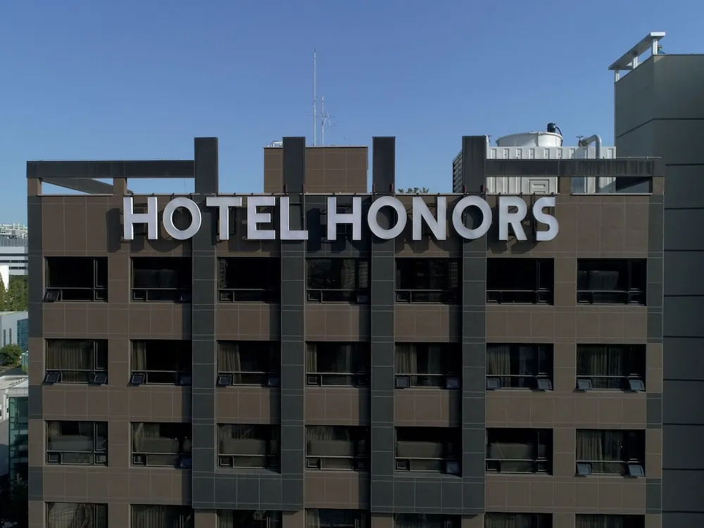 Honors Hotel