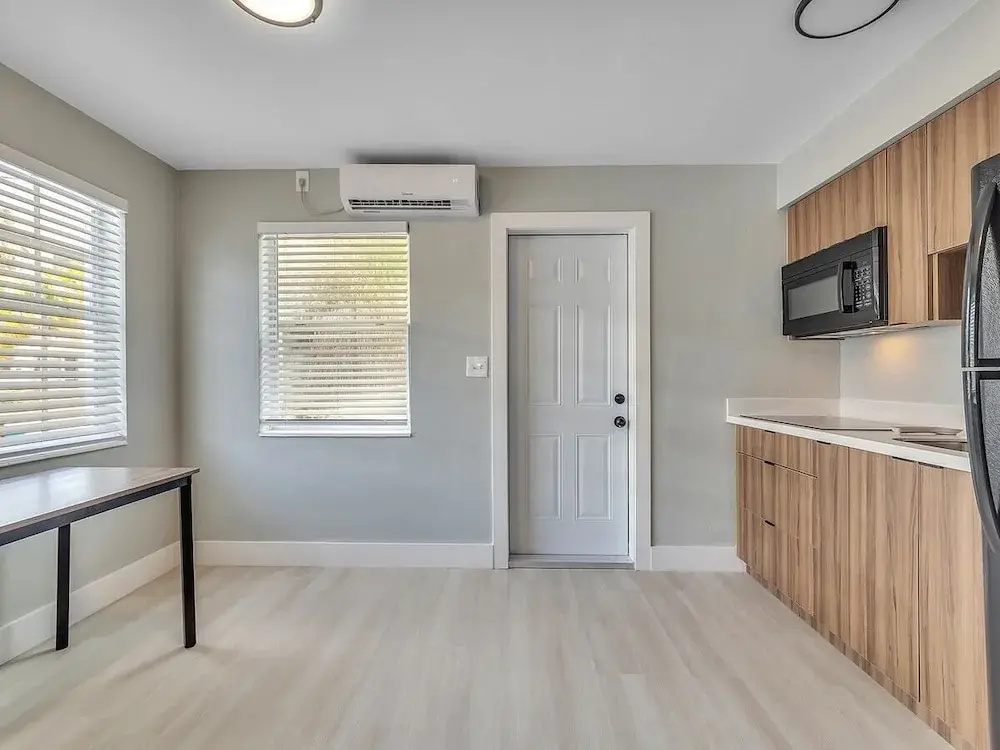 Cozy 1BR Seaside, Steps to Hollywood Beach & More