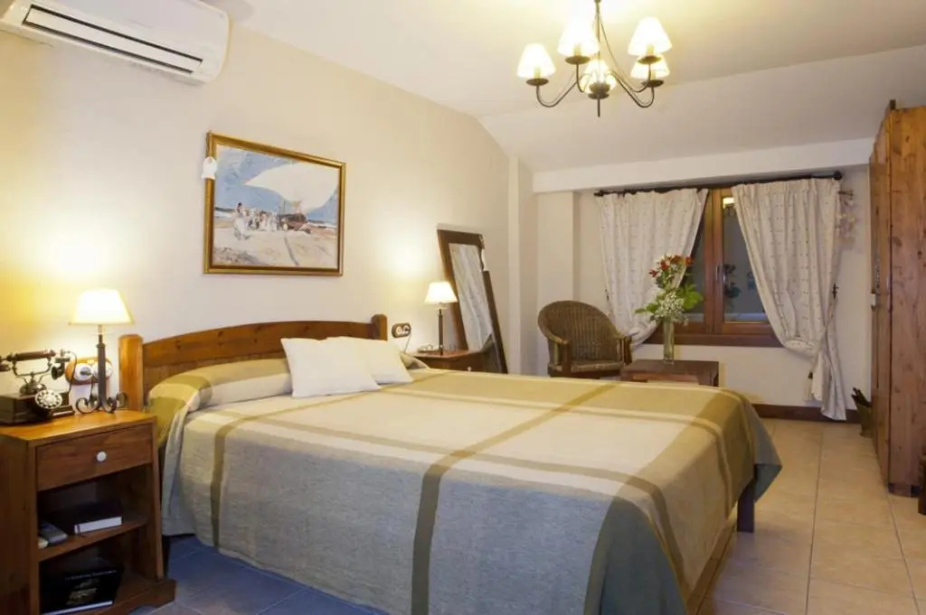 Standard Double room with garden view (full double bed)
