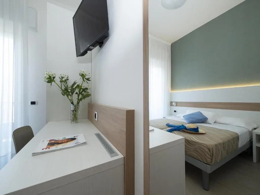 Deluxe Double room with balcony (full double bed)