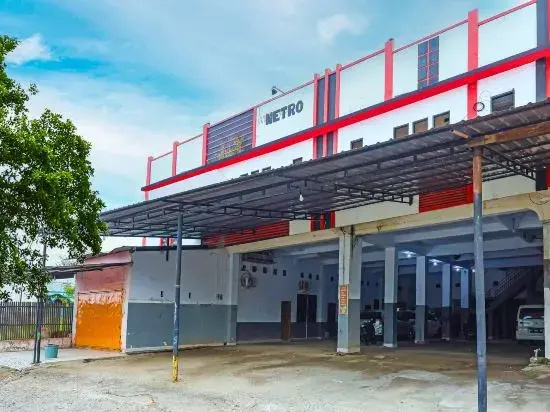 OYO 92230 Penginapan Metro Parepare