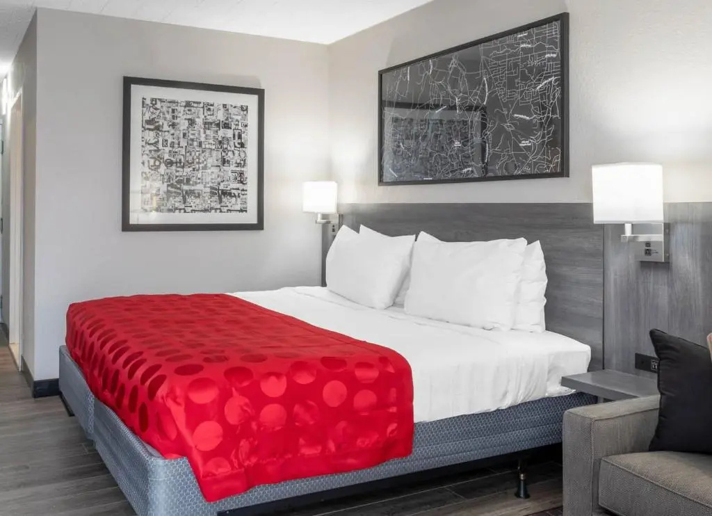 Ramada by Wyndham Hartford North / Bradley Airport - Chambres