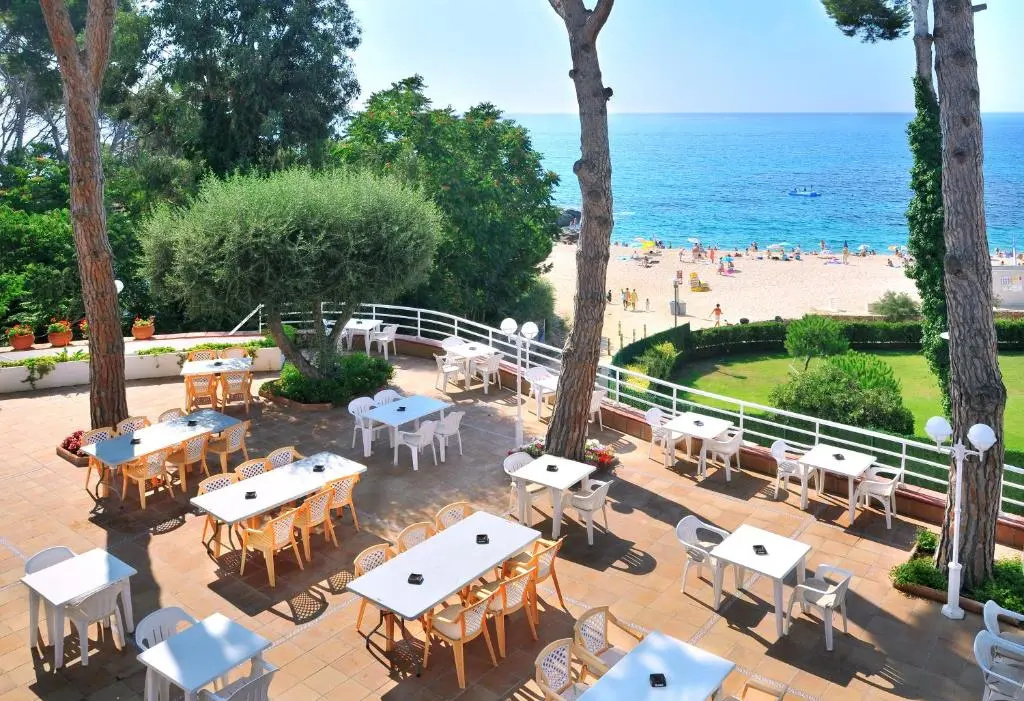 Beach & Waterfront