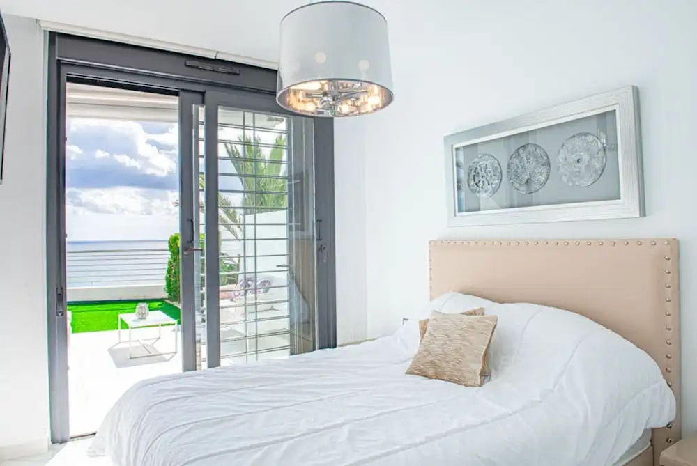2 Bedrooms Deluxe Apartment with sea view