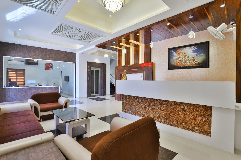 Lobby & Reception