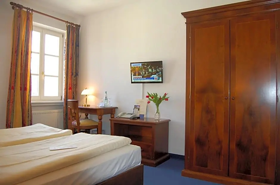 Hotel Königin Olga - Chambres