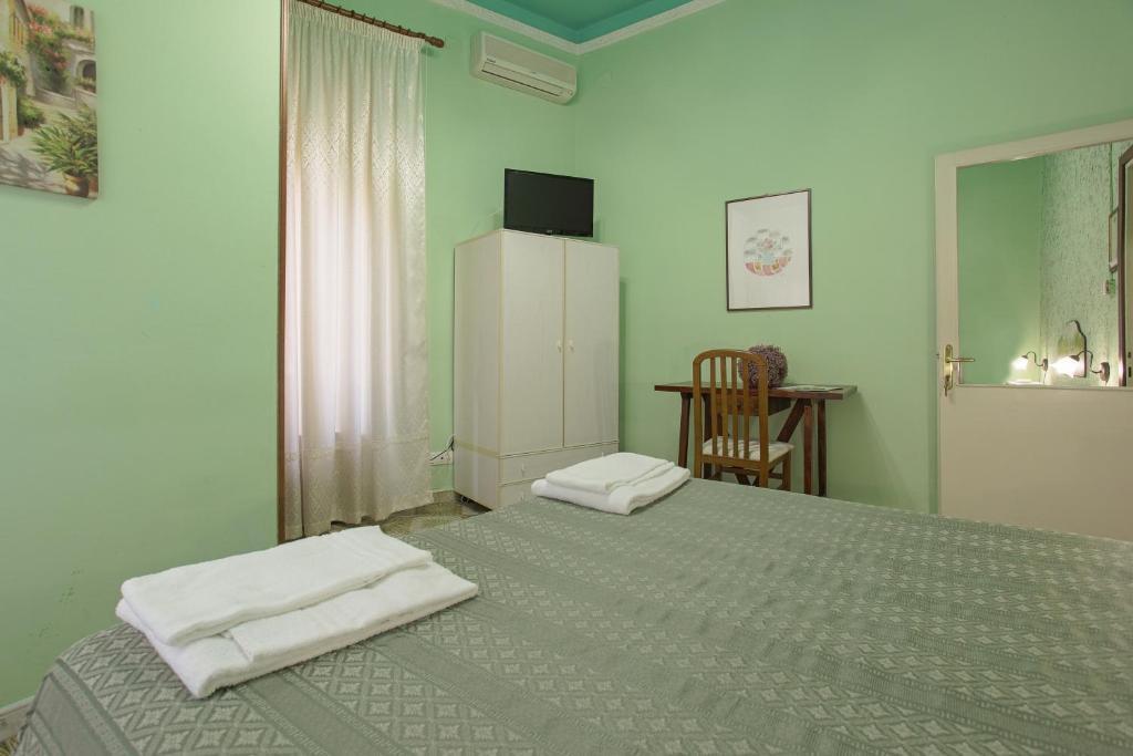 gallery_image_hidden_6