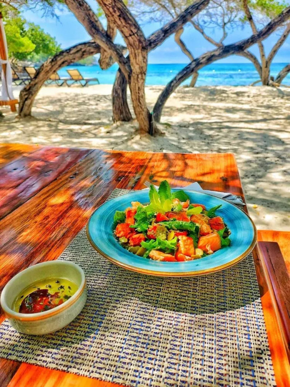 Food & Beverage
