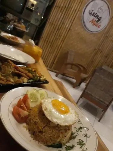 Food & Beverage