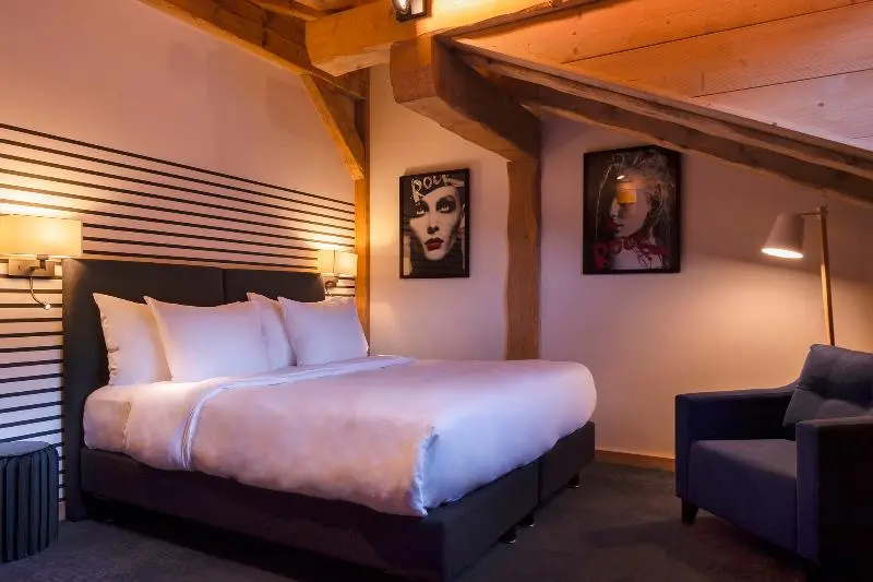 Chalet-Hôtel La Marmotte, La Tapiaz & SPA, The Originals Relais - Chambres