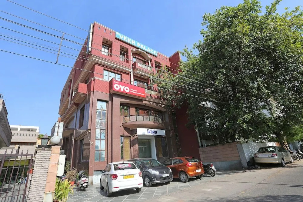 OYO Flagship 746 Bhikaji Cama Place
