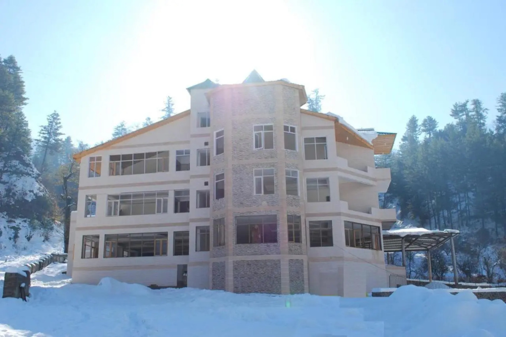 Snow Touch Resort (Shri Nath Group)
