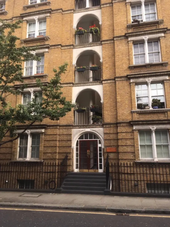 1 Bedroom Home in Notting Hill Gate