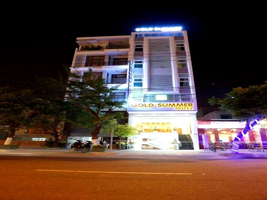 Gold Summer Hotel