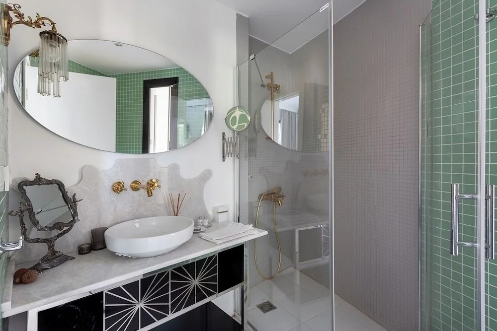 Standard Double room with balcony (full double bed)