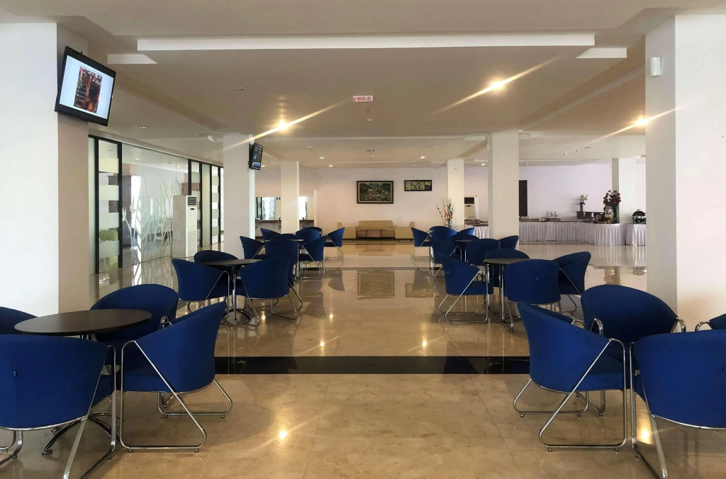 Kyriad Sadurengas Hotel - Général
