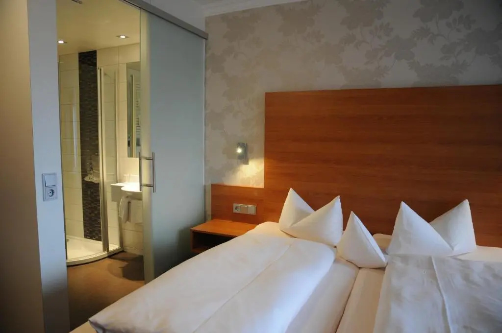 Hotel Vierjahreszeiten - Chambres
