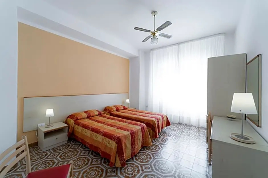 3 Bedrooms Apartment