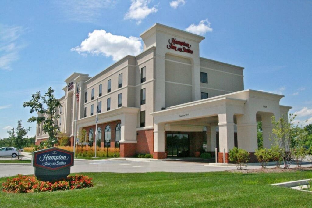 Hampton Inn & Suites Indianapolis-Airport image